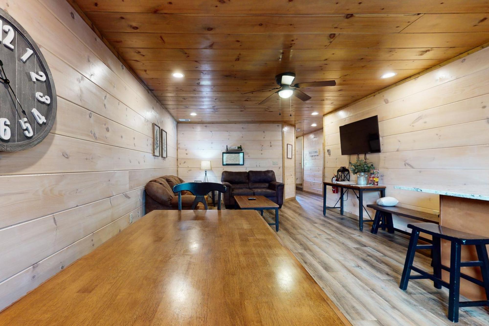 Bear Cove Falls Pigeon Forge Room photo